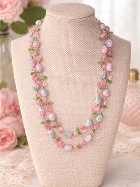 🌸 Vintage Hong Kong Double Strand Beaded Necklace 🌸